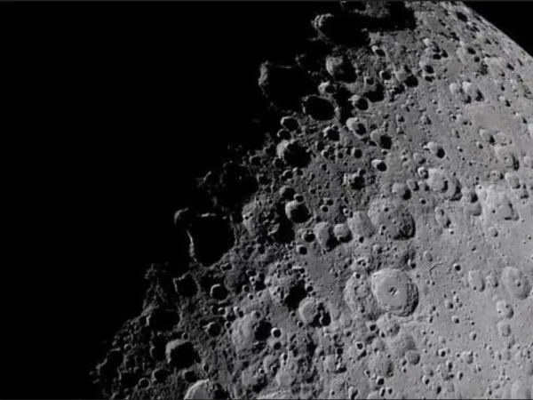 Bulan Menjauh, Gerhana Total Terancam Hilang