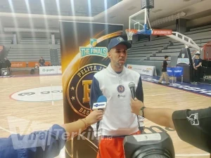 pelita jaya coach