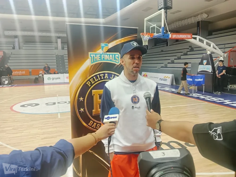 pelita jaya coach