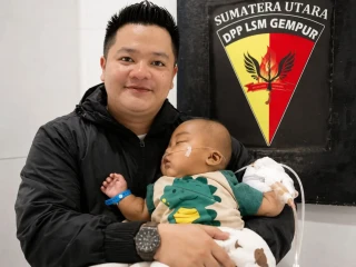 BANTU ADEK EMYR MELAWAN PENYAKIT JANTUNG BAWAAN