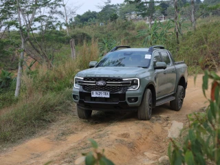 Ford Hadirkan Everest Platinum V6 dan Tiga Ranger Baru
