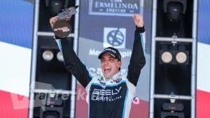 Foto-2.-Pembalap-Geely-Cyan-Racing-Santiago-Urrutia-meraih-tiga-kemenangan-dalam-satu-akhir-pekan-pada-ajang-2026-Kumho-FIA-TCR-World-Tour-di-Valencia