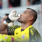 Persija Perkuat Sektor Penjaga Gawang, Andritany Bertahan dan Nadeo Resmi Bergabung