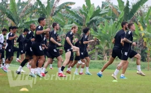 Latihan-Persija_17072026_Foto-Viralterkini-7