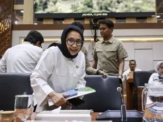Nanik S. Deyang Mundur dari Kepala BGN