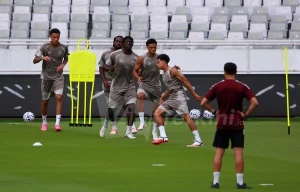 Official Training Aston Villa_Foto Viralterkini (4)