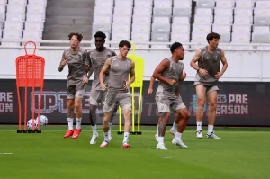 Official Training Aston Villa_Foto Viralterkini (5)