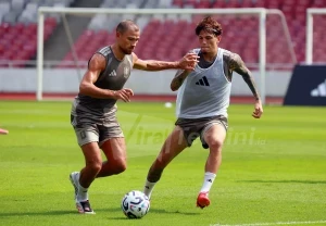 Official Training Aston Villa_Foto Viralterkini (8)