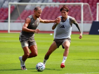 Official Training Aston Villa_Foto Viralterkini (8)