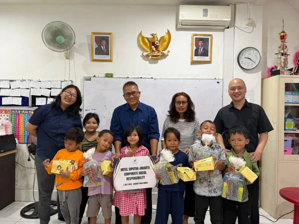 Hotel Ciputra Jakarta Salurkan Bantuan CSR kepada Sahabat Anak Grogol dan Wisma Berea Kedoya