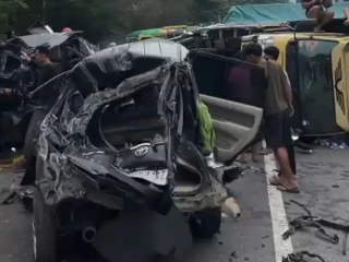 Rem Blong Diduga Jadi Pemicu! Truk Kontainer Hantam Tujuh Kendaraan di Jalur Medan–Berastagi, Sejumlah Korban Terluka