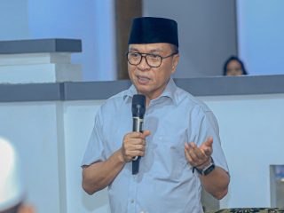 Hadiri Selamatan Kades Gemia, Bupati Halteng: Kades Adalah Rohnya Bupati