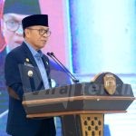 Bupati Halmahera Tengah, Dr. Ir. Ikram Malan Sangadji, M.Si., memberikan arahan terkait kriteria pengusulan PPPK menjadi PNS saat pelantikan pejabat di Weda, Kamis (20/8/2026). (Foto: Supriansyah Nurdin)