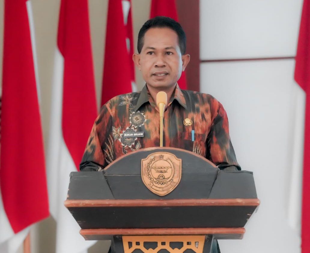 Kadis Pendidikan Halmahera Tengah, Muksin Ibrahim, S.Pd., menindaklanjuti arahan Bupati terkait verifikasi dan pengusulan status guru PPPK ke PNS. (Foto: Istimewa)