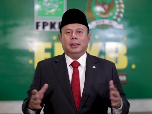 DPR Telusuri Dasar Pemblokiran Rekening Aktivis Pati Jelang Aksi 27 Agustus