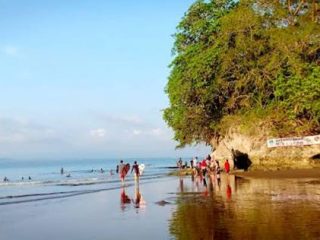 Pantai Batukaras Ingin Jadikan Balinya Pulau Jawa
