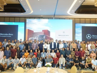 DCVI Perkuat Ekosistem Industri Bus Lewat Serah Terima Armada dan Kolaborasi di GIIAS 2026