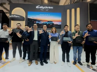 LEPAS Serahkan Unit Perdana L8 kepada Konsumen Indonesia, Tandai Awal Kehadiran di Segmen SUV Plug-in Hybrid