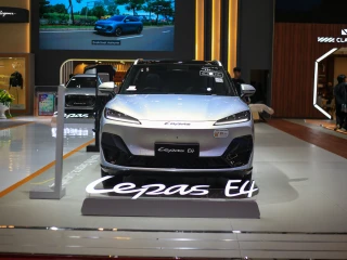 LEPAS Gandeng Jakarta Fashion Week di GIIAS 2026, Padukan Mobilitas Elektrifikasi dan Dunia Fashion