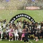 Dramatis! Persebaya Taklukkan Persib Lewat Adu Penalti, Bajul Ijo Juara Piala Presiden 2026