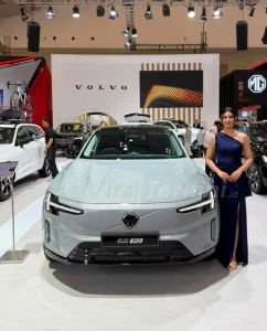 Turut hadir Volvo ES90 di booth Volvo GIIAS 2026