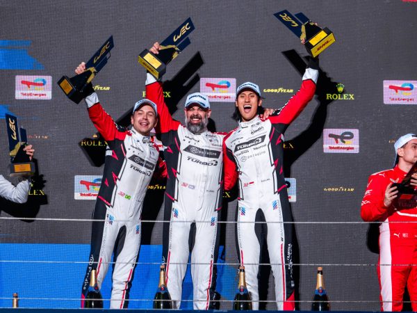 Start P14, Finis Juara! Sean Gelael Cs Taklukkan Fuji lewat Drama Tujuh Menit Terakhir