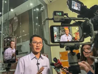 Segel Ruang Kerja Hilang, KPK Buka Peluang Hadirkan Djaka Budhi di Sidang Korupsi Bea Cukai