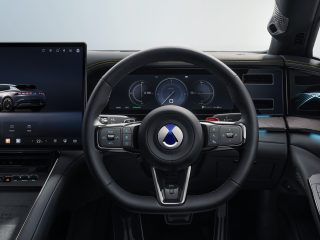 DANZA Z9 GT Andalkan Tiga Motor Listrik, Kabin Dilengkapi Fitur Premium