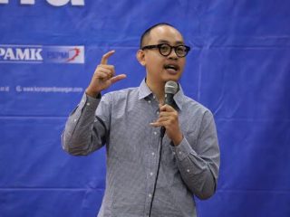 Soroti Ancaman Penurunan Status MSCI, Bhima Desak Pimpinan OJK dan BEI Mundur