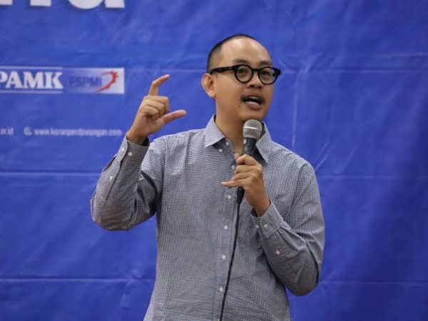 Soroti Ancaman Penurunan Status MSCI, Bhima Desak Pimpinan OJK dan BEI Mundur