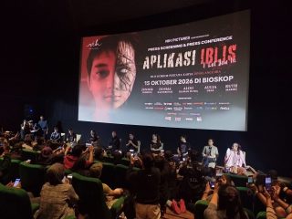 Saat Teknologi Membuka Pintu bagi Arwah, Aplikasi Iblis Mengubah Obsesi Cinta Menjadi Teror