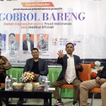 NGOBROL BARENG - Debat Capres Bersama Trust Indonesia dan Institut STIAMI yang disiarkan secara live di youtube trust.id.podcast, heraldindonesia dan StiamiTV. Dengan 4 narasumber yakni Azhari Ardinal (Dir.Eksekutif Trust Indonesia), Ki Saur Panjaitan (Sekjen Perguruan Taman Siswa), Aznil Tan (Migrant Watch) dan Dedy Kusna Utama (Direktur Institut STIAMI) di Institut STIAMI Cempaka Putih Jakarta Timur, Minggu (04/02). Foto : Herald.id/mak