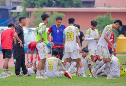 Affair Manager Bhayangkara FC Youth, Yongky Pandu Pamungkas saat memberikan semangat dan memantau langsung di Kompetisi EPA. Foto : Bhayangkara FC Youth