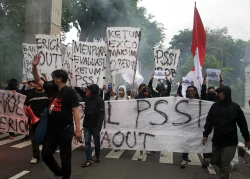 Demo Ultras Garuda di Depan Kantor PSSI_Foto Viralterkini (1)