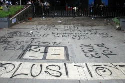 Demo Ultras Garuda di Depan Kantor PSSI_Foto Viralterkini (14)