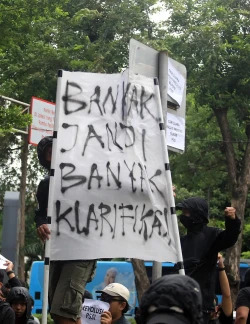Demo Ultras Garuda di Depan Kantor PSSI_Foto Viralterkini (18)