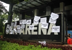 Demo Ultras Garuda di Depan Kantor PSSI_Foto Viralterkini (5)