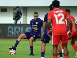Persita vs Malut United FC (8)