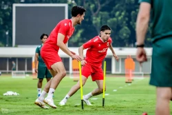 Kevin Diks dan Elkan Baggot saat official training di stadion Madya (8 Juni 2026) jelang melawan Mozambik (foto - Ady Sesotya)