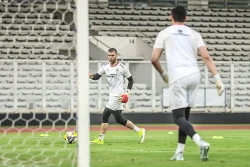 Maarten Paes saat latihan Tim Nasional jelang FIFFA Match Day melawan Oman (foto - Ady Sesotya)
