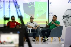 Ragam Warna Sepak Bola dan Sepak Bola Kita Semua_lauching Buku_Foto MAK (9)